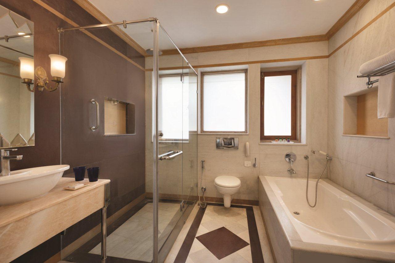Deluxe-Room-1-Ramada-Udaipur